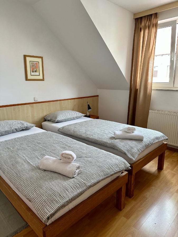 Karla'S House Bed & Breakfast Dobje pri Planini Bagian luar foto