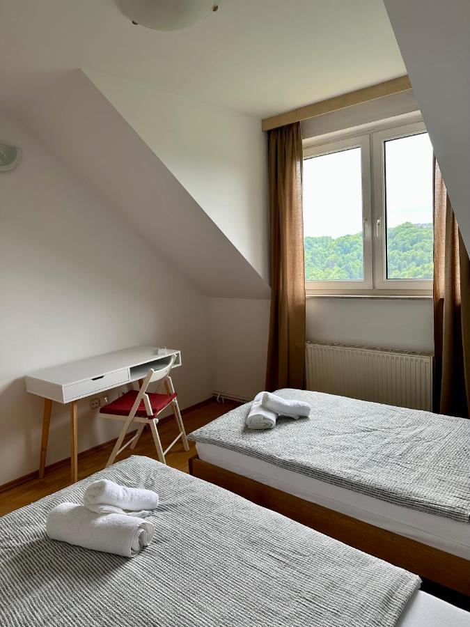 Karla'S House Bed & Breakfast Dobje pri Planini Bagian luar foto